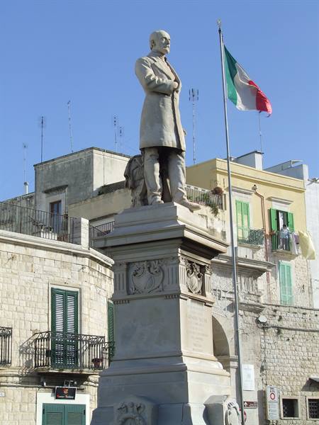 MOLFETTA - Monument to Mazzini