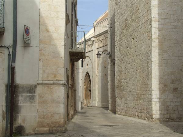 CONVERSANO 