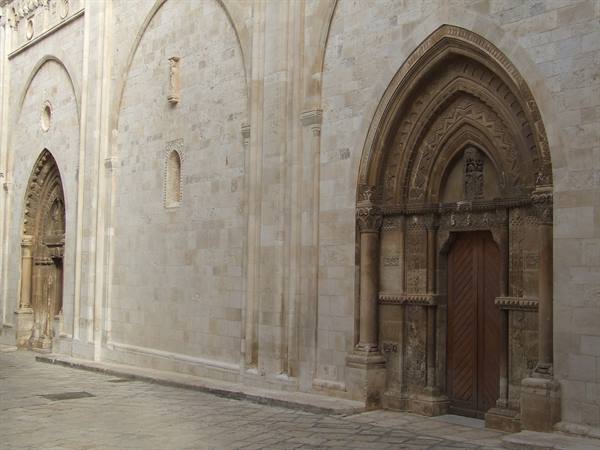 CONVERSANO -  Side of the Cathedral