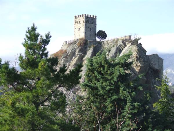 ROCCASCALEGNA - Medieval fortress