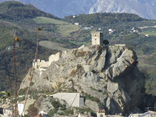 ROCCASCALEGNA - Medieval fortress