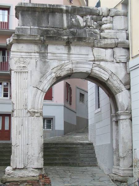 TRIESTE - Arch of Riccardo