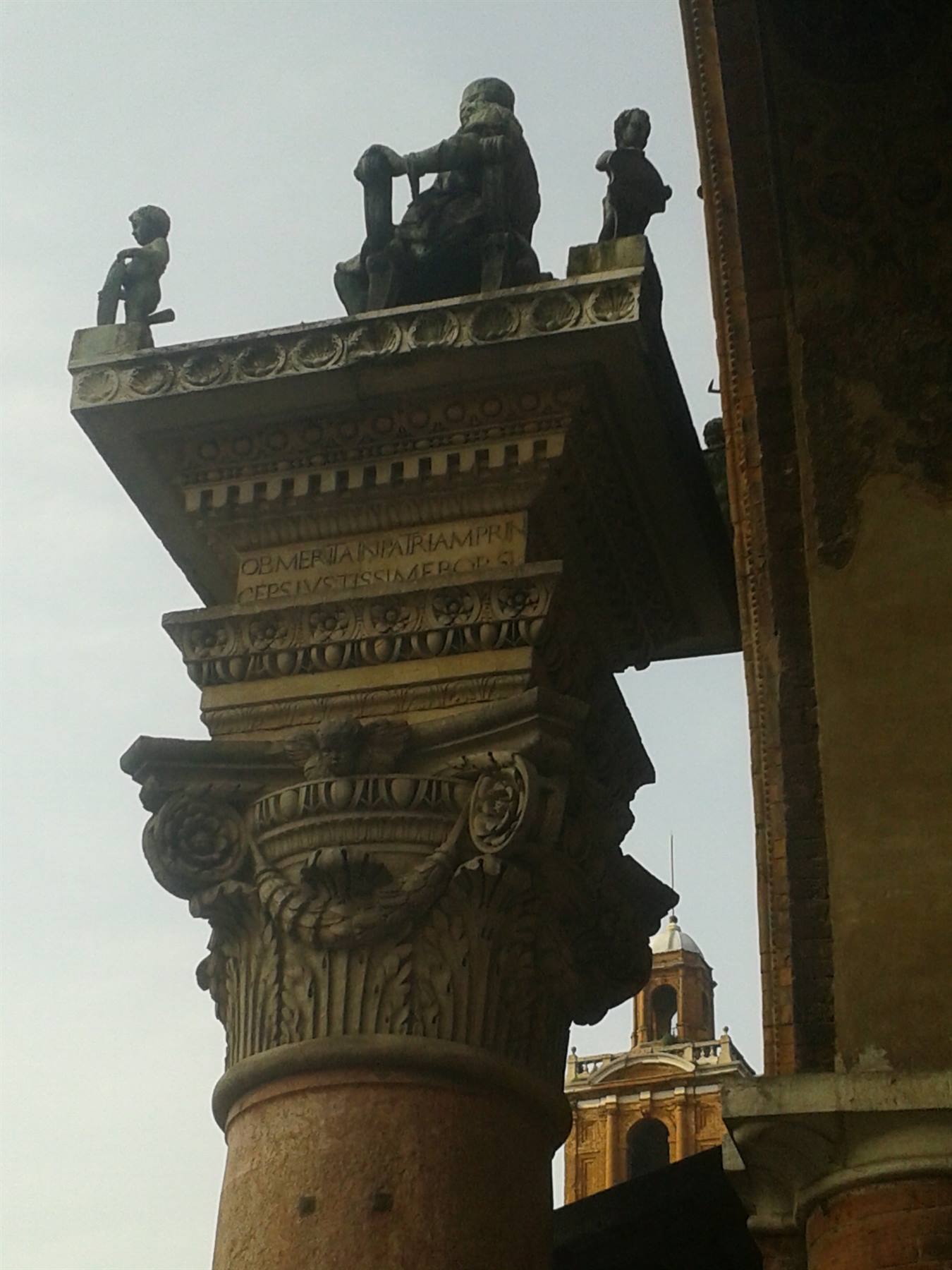 FERRARA - Particolare del Palazzo Comunale