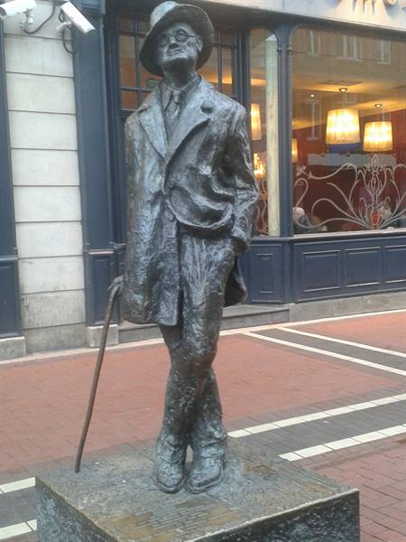 DUBLIN - James Joyce Monument