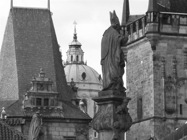 PRAGUE - Charles Bridge in black and white