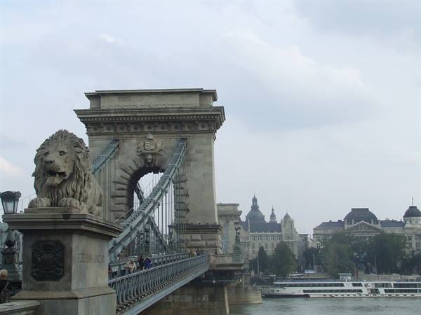 BUDAPEST - the Chain Bridge