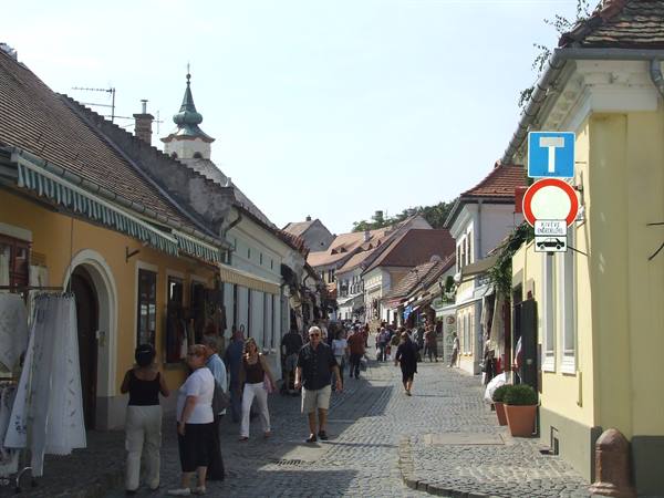 SZENTENDRE - a street in the centre