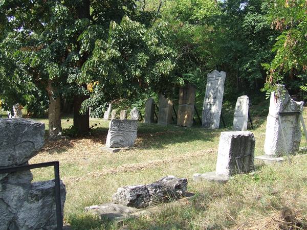 SZENTENDRE - Ulcisia Castra : Roman steles