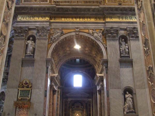 Basilica of S. Peter: interior
