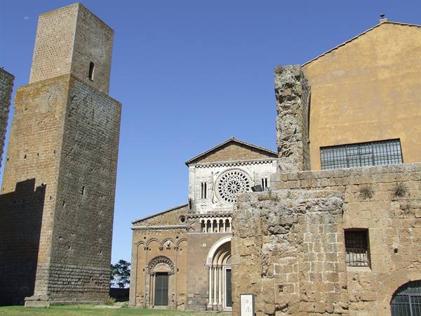 TUSCANIA (VT) - S. Pietro: overall view