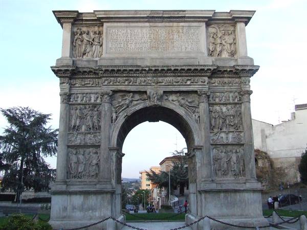 BENEVENTO - Arch of Trajan