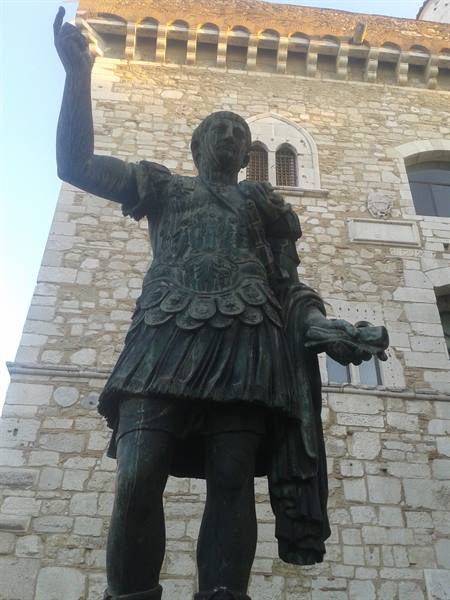 BENEVENTO - Monument to Trajan
