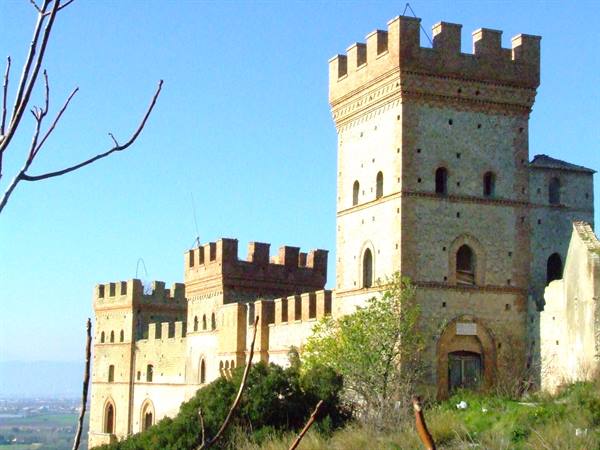 BATTIPAGLIA (SA) - Castle
