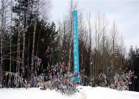 At the Arctic Circle travellers tie coloured ribbons, to wish for a good journey