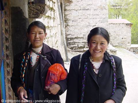 Female pilgrims at the Tibetan monastery