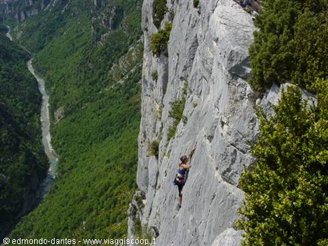 Climbing along the Verdon gorges