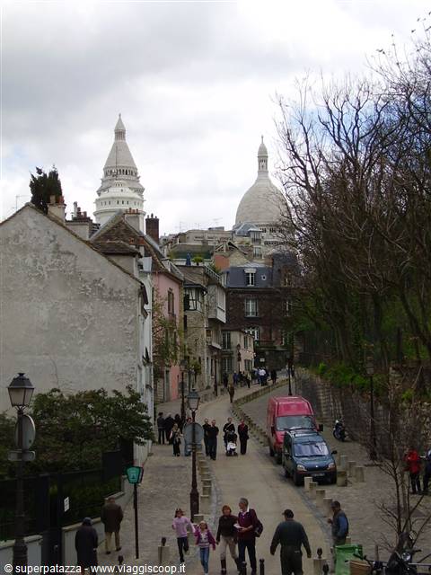 THE ROAD TO SACRE COEUR