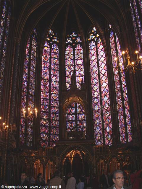 THE INTERIOR OF THE SAINTE CHAPELLE