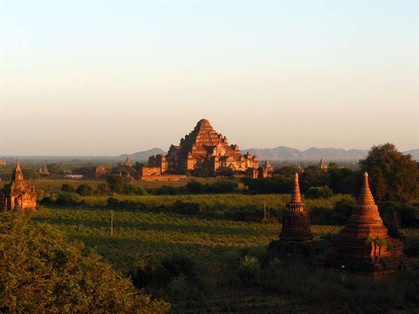 sunset in Bagan