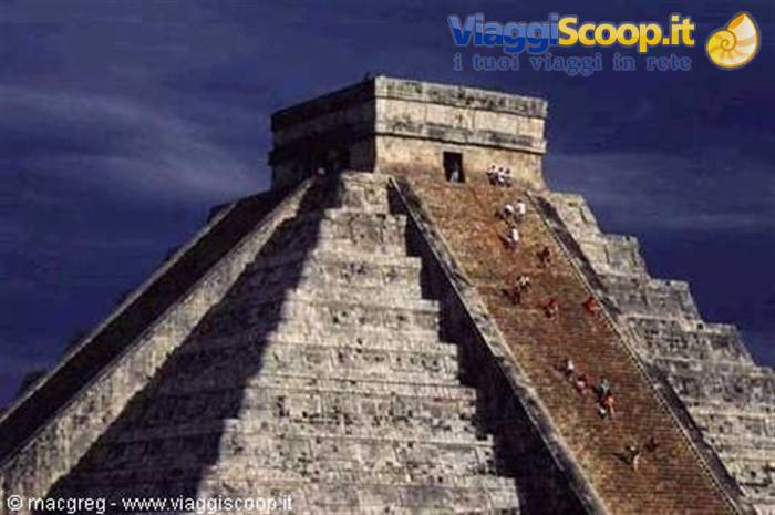 Chichen Itza, Pyramid of Kukulcan