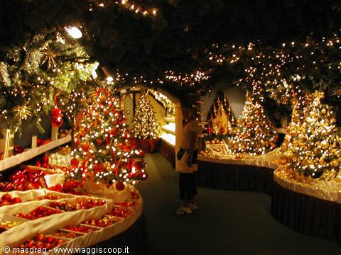 Rothenburg, Christmas shop in mid-august....