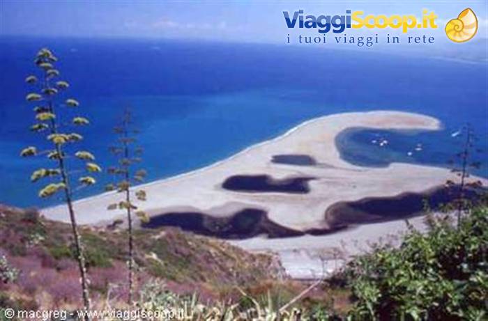 The little lakes of Tindari