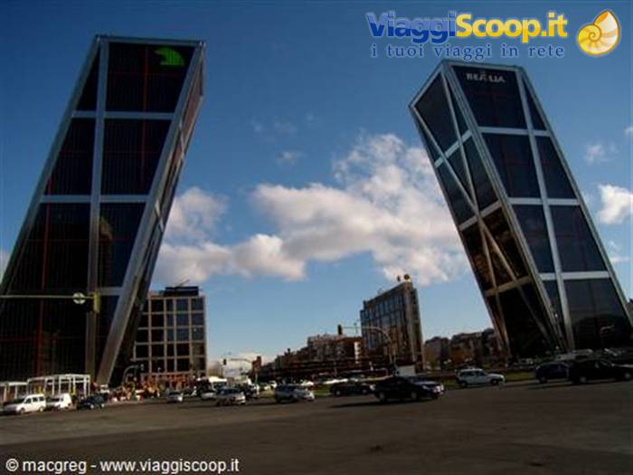 Modern Madrid, Plaza Castilla