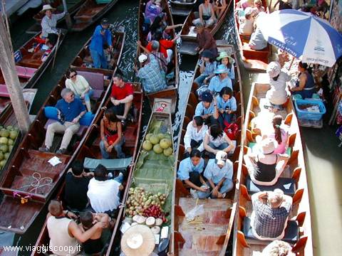 Floating market