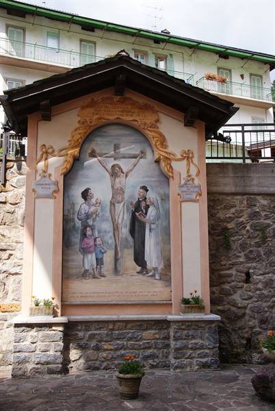 Averara the parish church (exterior)