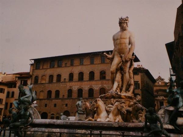 Marble and bronze Neptune fountain, Piazza della Signoria, Florence
