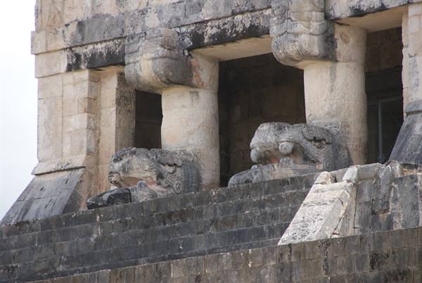 Stone columns and serpent statues at Chichén Itzá upper temple