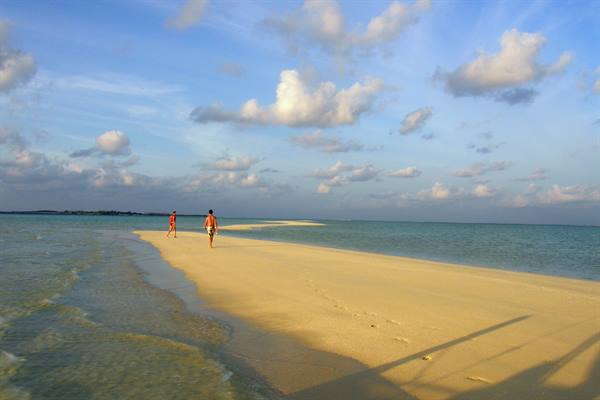 Sandbank off Olhuveli 