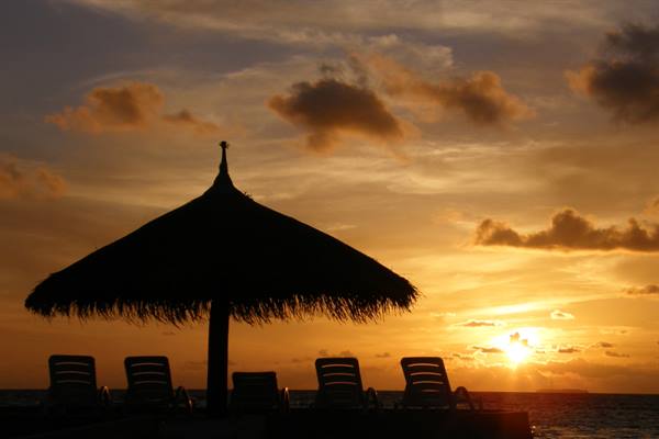 Olhuveli - Sunset at Sunset Beach 