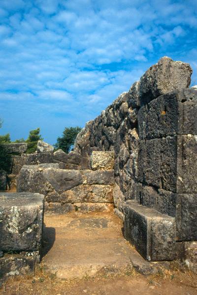 Nekromanteion