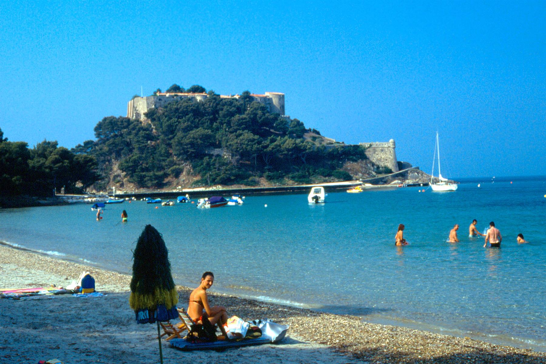 The Beach and Fort de Brégançon