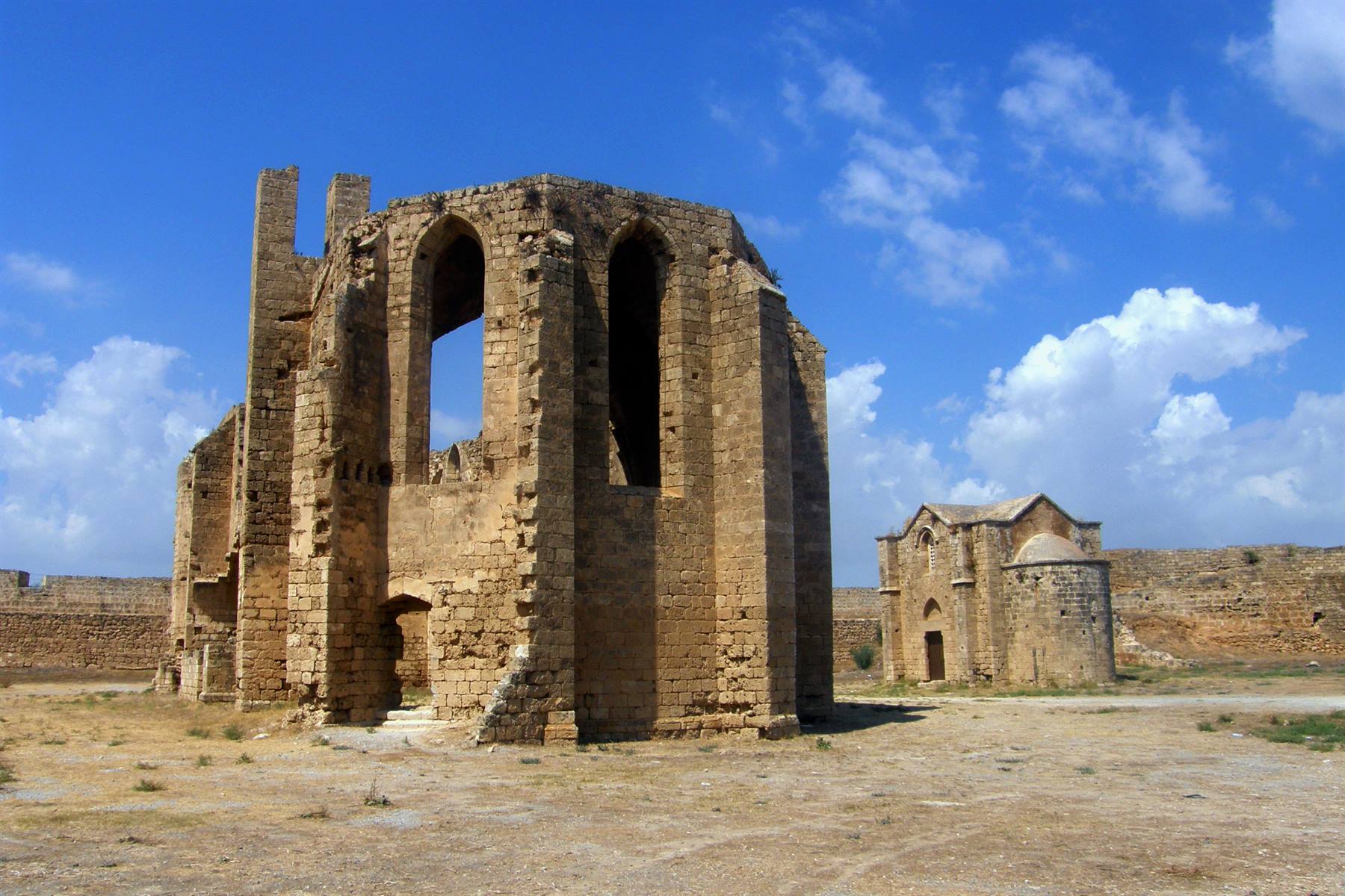 Carmelite Church e Armenian Church