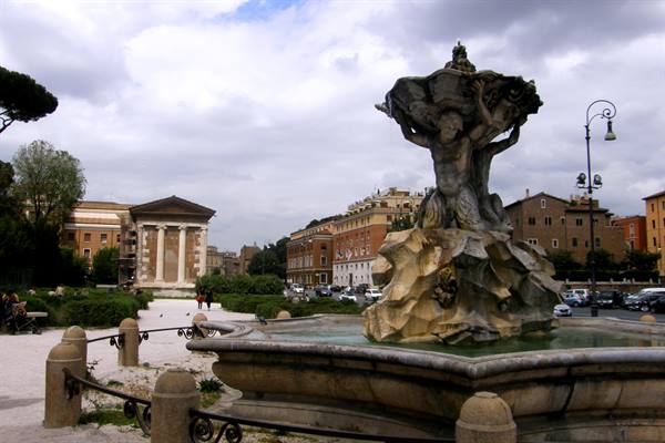 Bocca della Verità Square