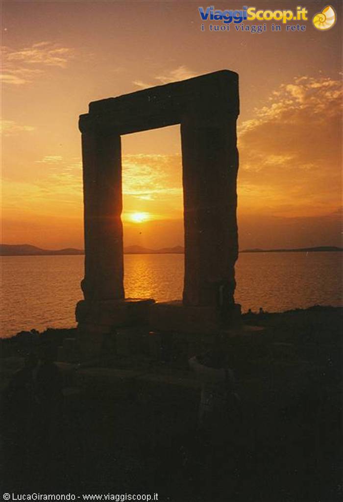 Naxos - Chora (Sunset at the Portara)