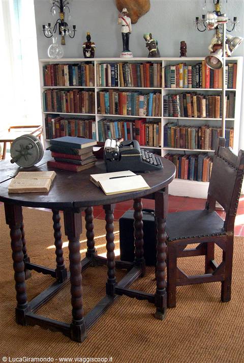 Key West (Hemingway's house)