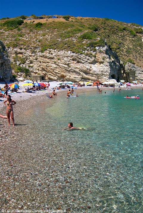 Kapsali Bay