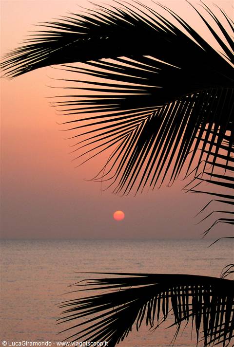 Saly - Sunset over the ocean