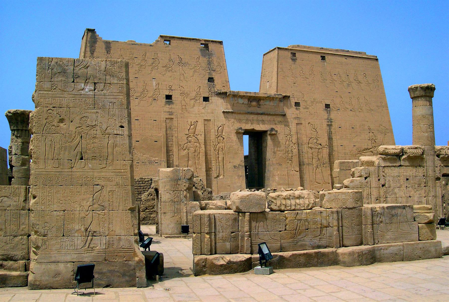Edfu - Temple of Horus