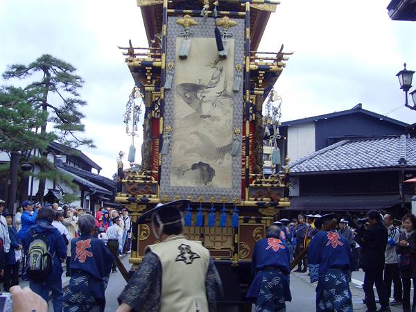 Festival of the 'puppets'