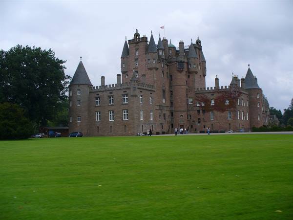 GLAMIS CASTLE