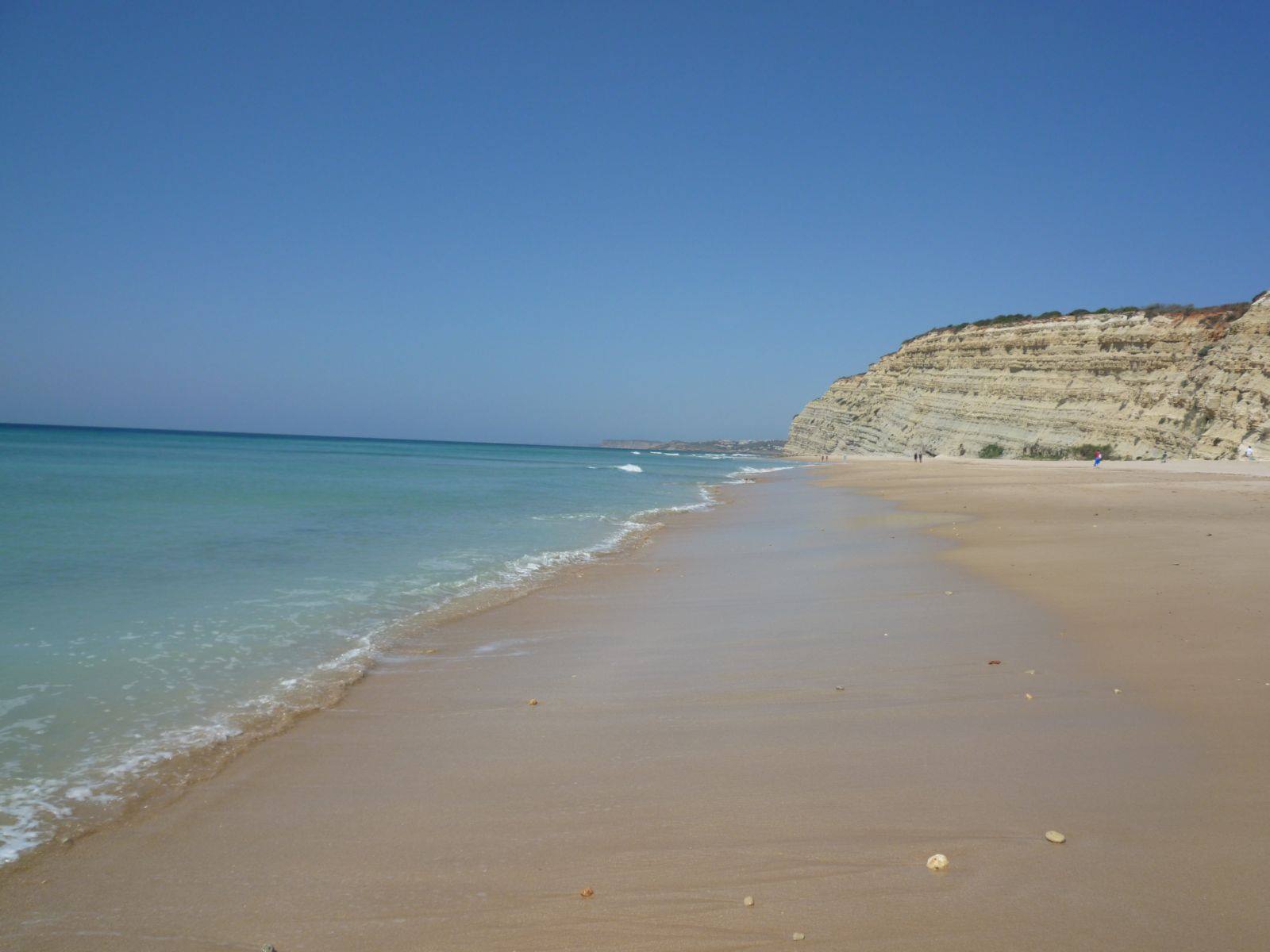 Praia do Porto de Mos near Lagos