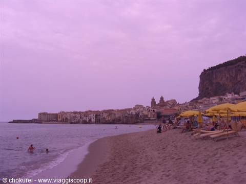 Cefalù, the beach.