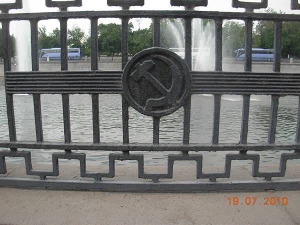 Moscow - Communism still lives..