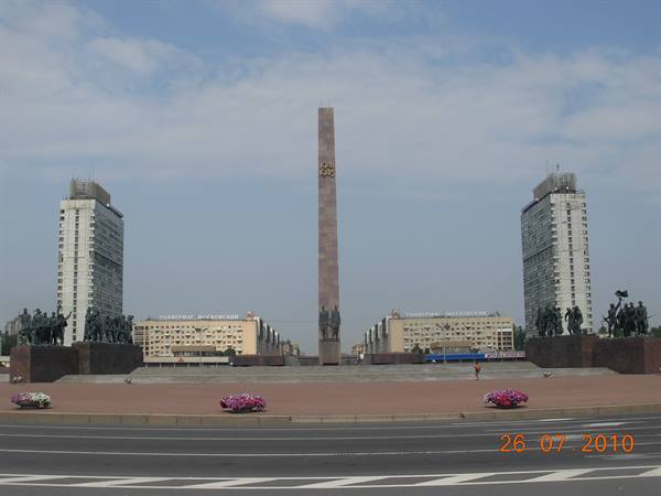 St Petersburg - Monument to Victory