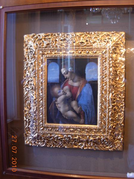 St Petersburg - Hermitage museum, Leonardo da Vinci 'Madonna and child'