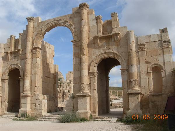 Jerash - entrance to the archaeological site
